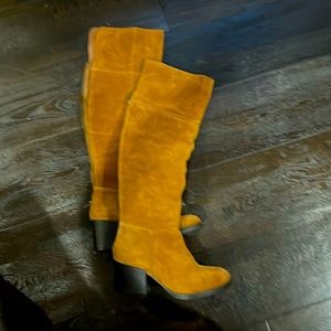 Steve Madden real suede leather high boots, cognac size 8, never worn